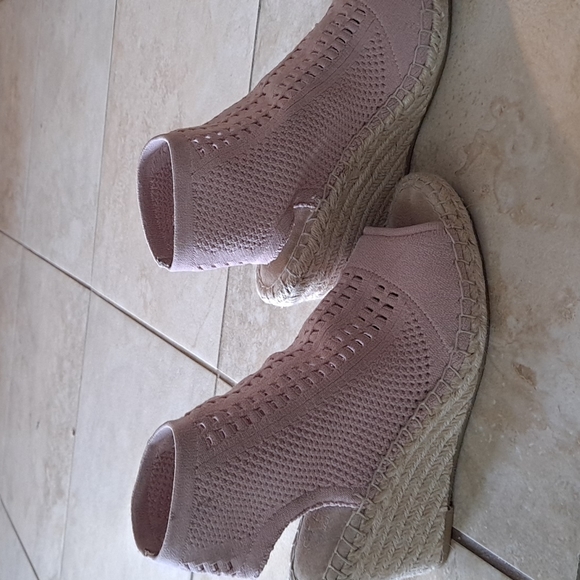 $5 Or 5 For $15 Steven Espadrilles - Picture 1 of 4